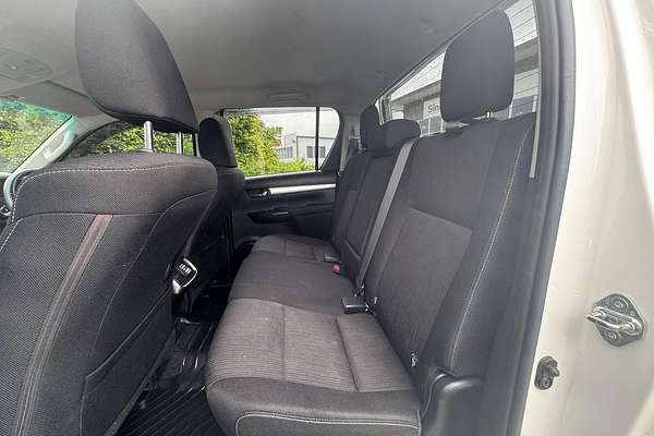 2020 Toyota Hilux SR5 GUN126R 4X4