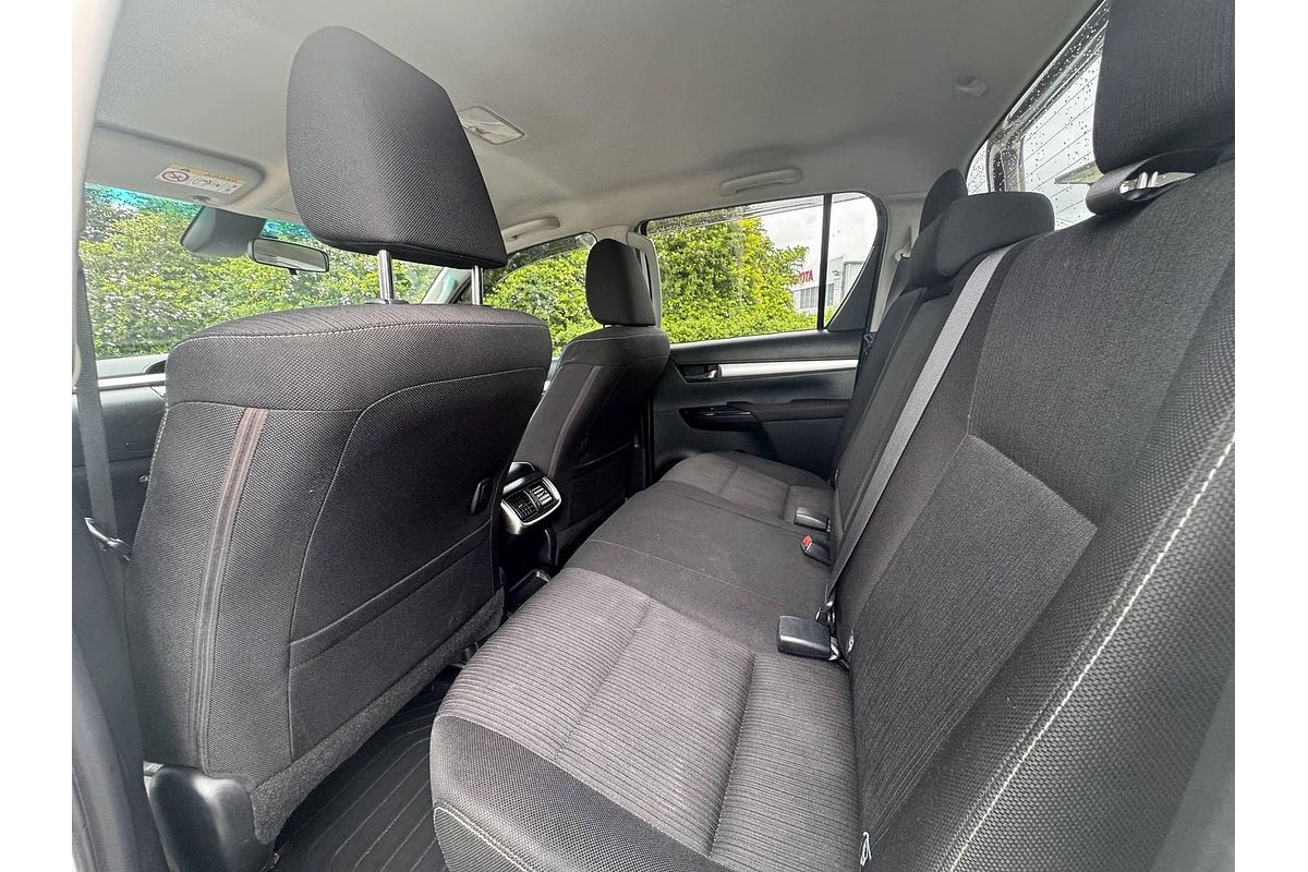 2020 Toyota Hilux SR5 GUN126R 4X4