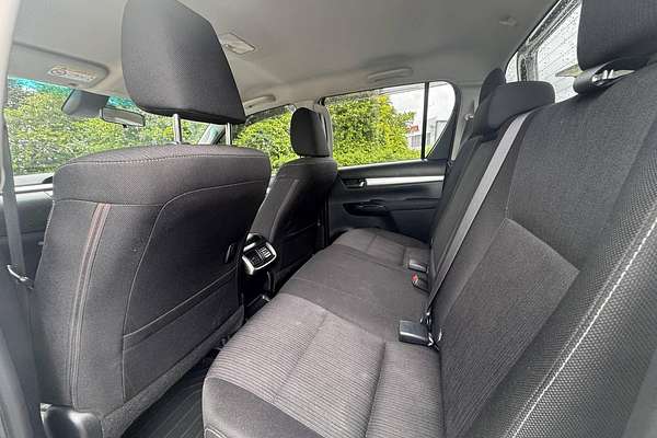 2020 Toyota Hilux SR5 GUN126R 4X4