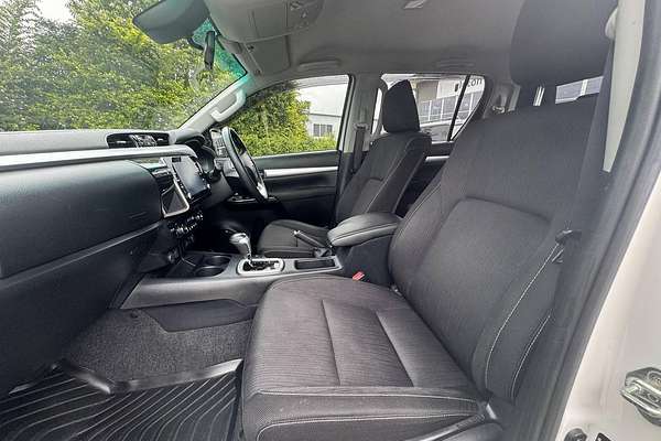 2020 Toyota Hilux SR5 GUN126R 4X4