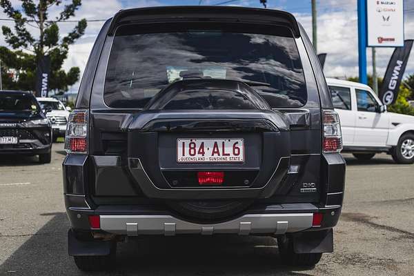 2020 Mitsubishi Pajero Exceed NX