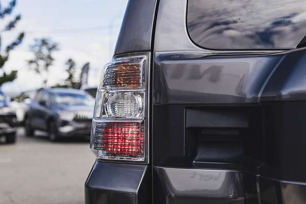2020 Mitsubishi Pajero Exceed NX