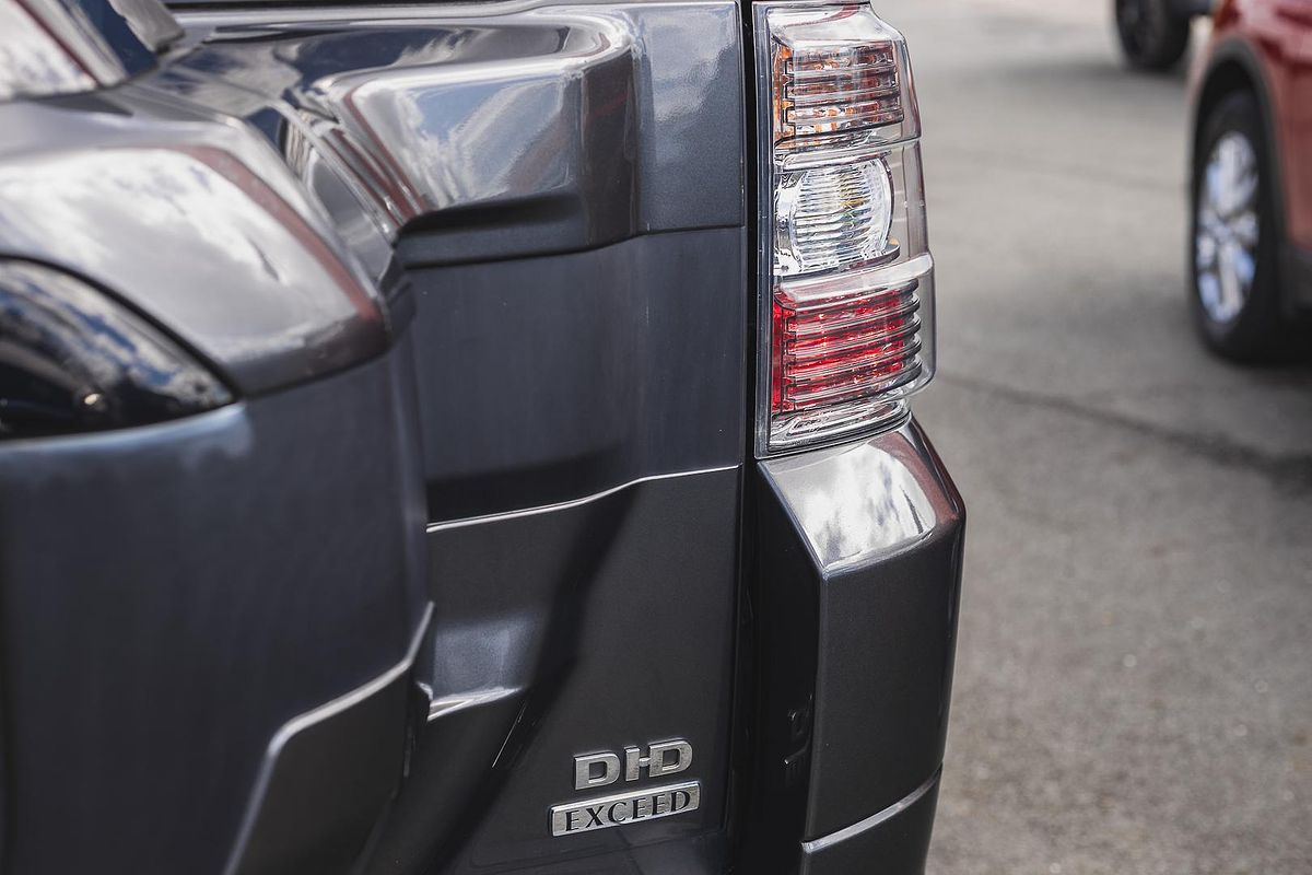 2020 Mitsubishi Pajero Exceed NX