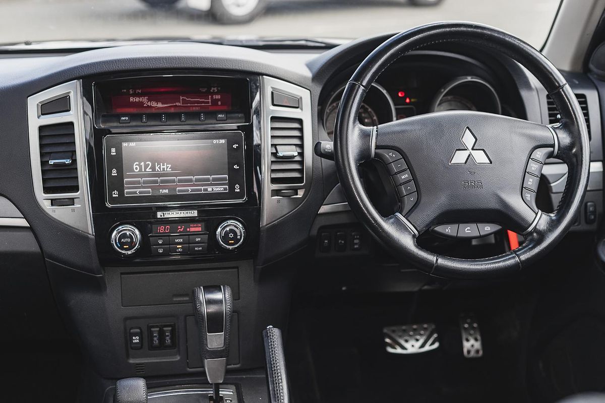 2020 Mitsubishi Pajero Exceed NX