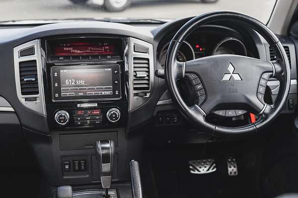 2020 Mitsubishi Pajero Exceed NX