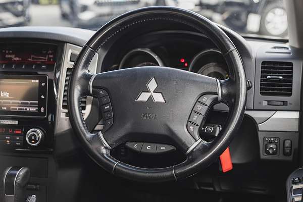 2020 Mitsubishi Pajero Exceed NX