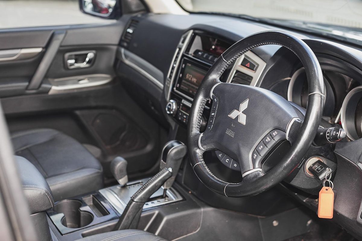 2020 Mitsubishi Pajero Exceed NX