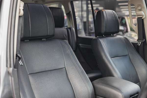 2020 Mitsubishi Pajero Exceed NX