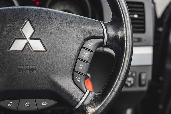 2020 Mitsubishi Pajero Exceed NX