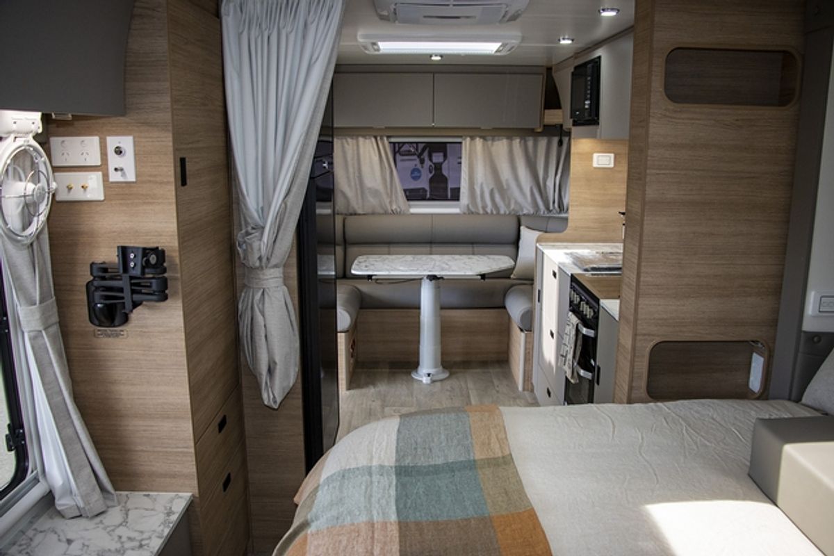2024 Jayco SILVERLINE CARAVAN 21.65-3.OB.SL-MY24