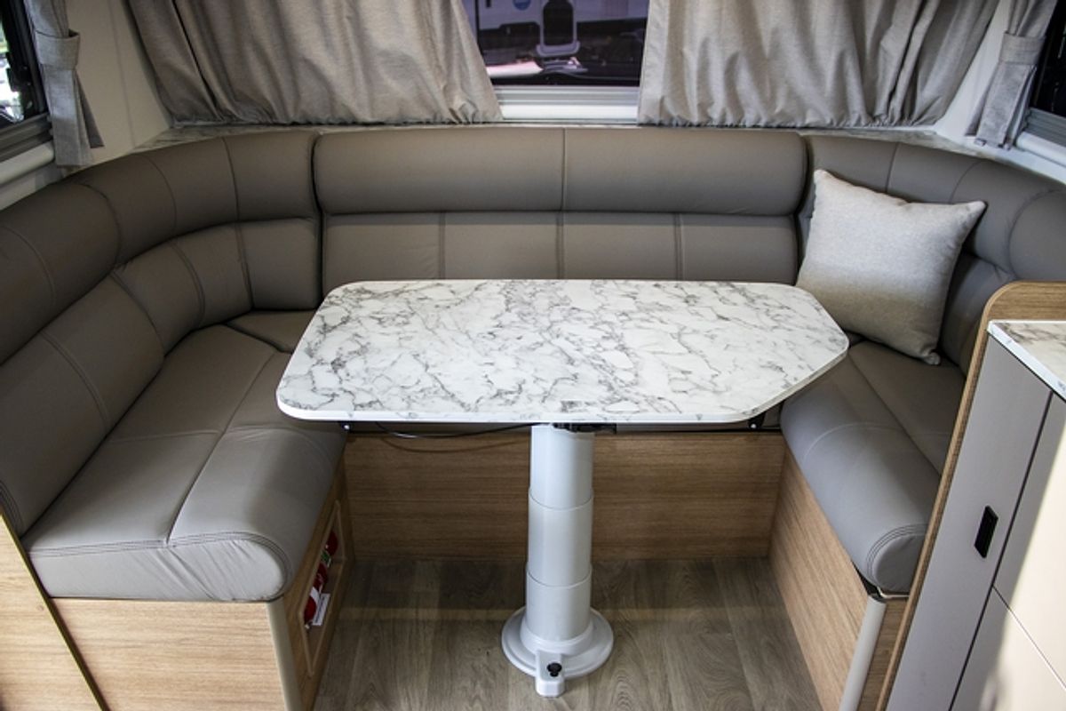 2024 Jayco SILVERLINE CARAVAN 21.65-3.OB.SL-MY24