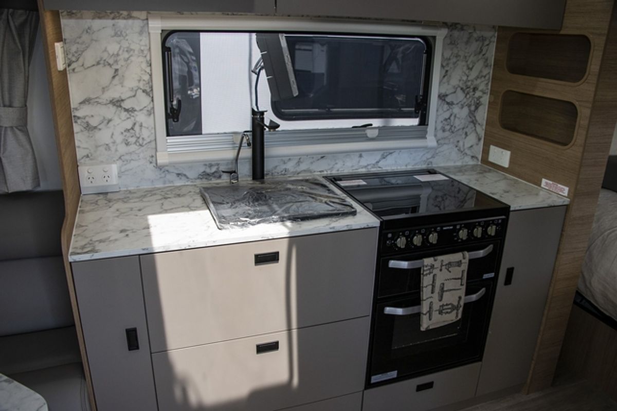 2024 Jayco SILVERLINE CARAVAN 21.65-3.OB.SL-MY24