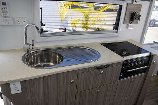 2023 Avan ASPIRE Caravan * 587-4 TA
