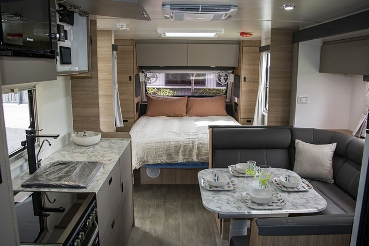 2025 Jayco SILVERLINE CARAVAN 25.78-6.OB.SL-MY24