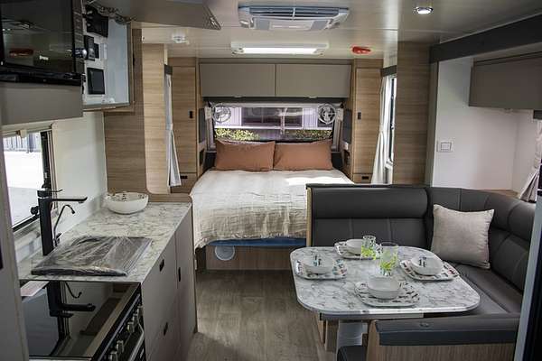 2025 Jayco SILVERLINE CARAVAN 25.78-6.OB.SL-MY24