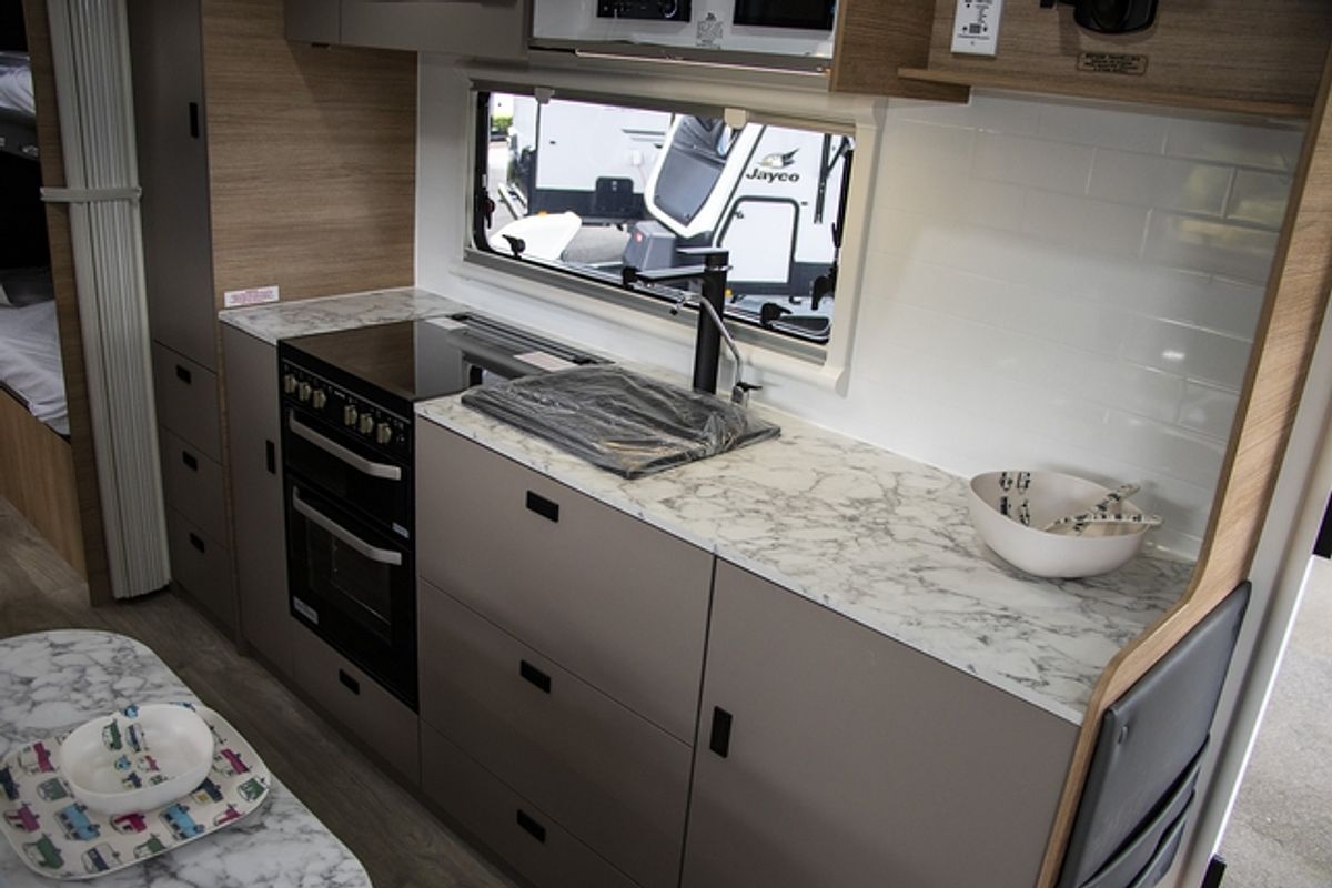 2025 Jayco SILVERLINE CARAVAN 25.78-6.OB.SL-MY24