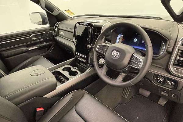 2024 RAM 1500 Laramie DT 4X4 SWB