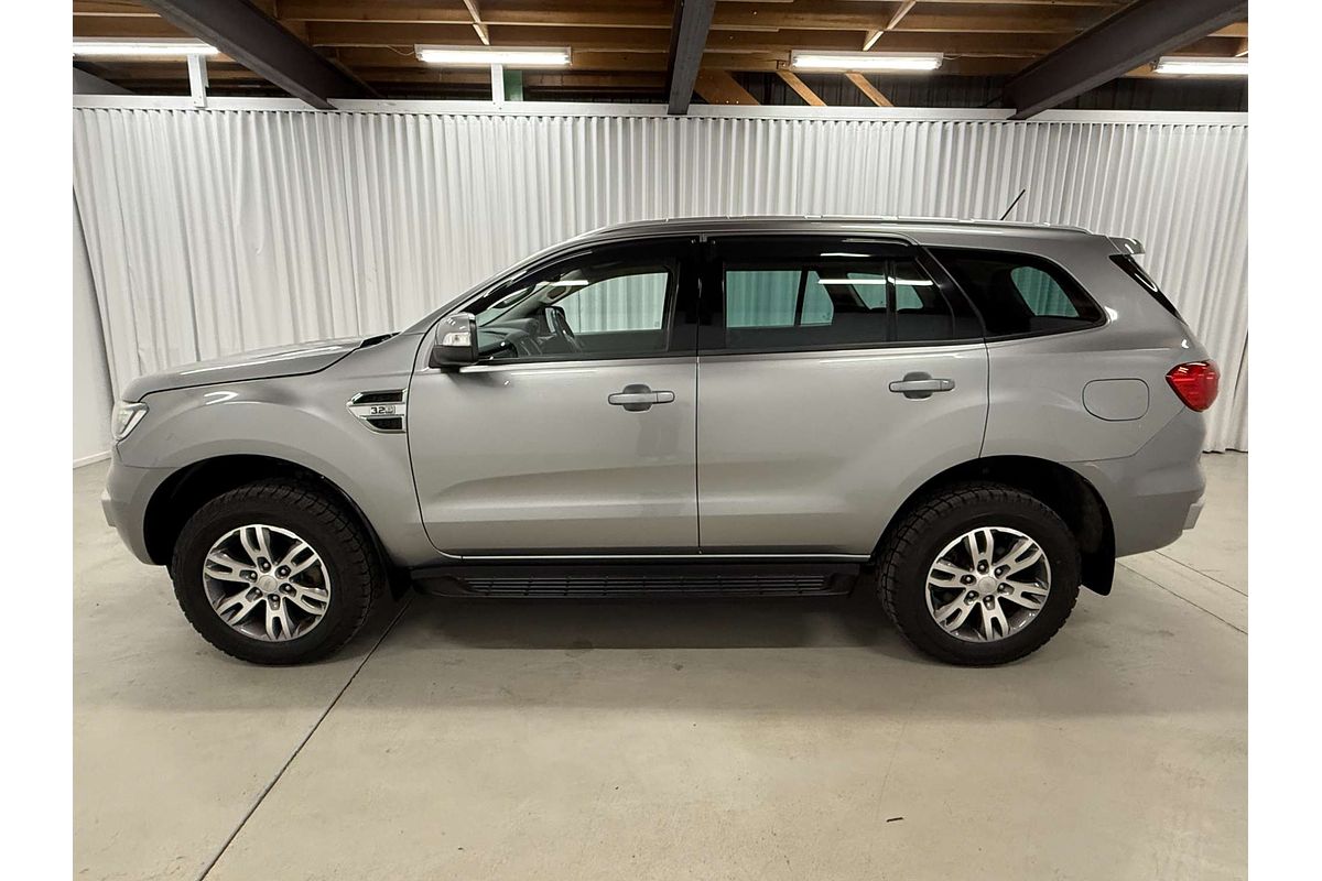 2017 Ford Everest Trend UA