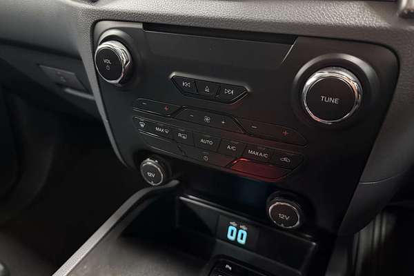 2017 Ford Everest Trend UA