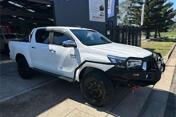 2019 Toyota HILUX SR5 (4x4) GUN126R MY19