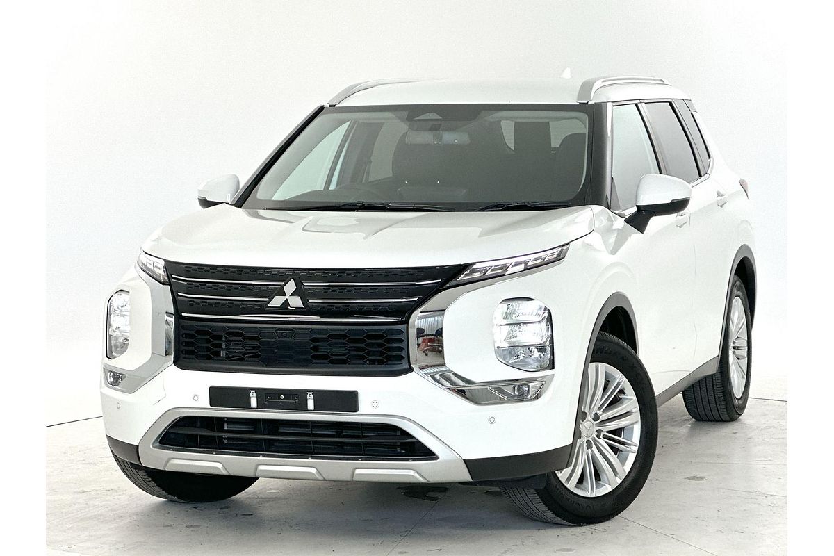 2024 Mitsubishi Outlander Black Edition ZM