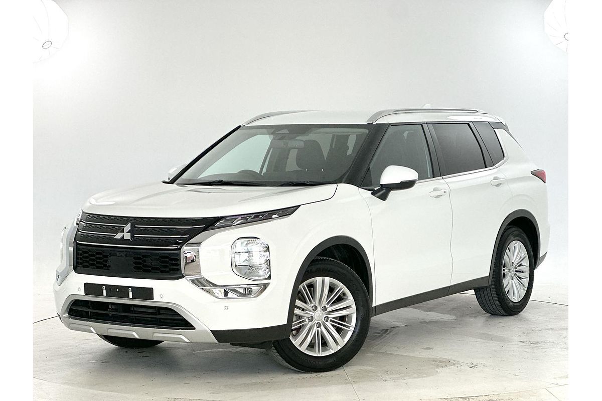 2024 Mitsubishi Outlander Black Edition ZM