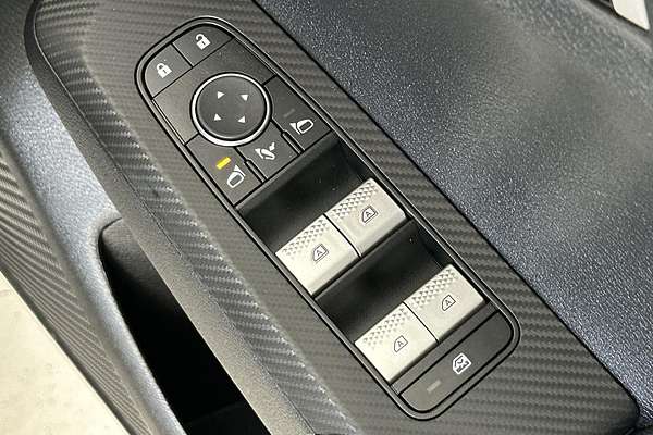 2024 Mitsubishi Outlander Black Edition ZM