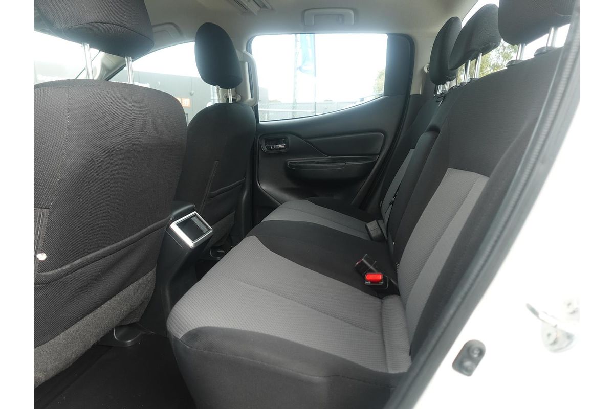 2019 Mitsubishi Triton GLX+ MR 4X4