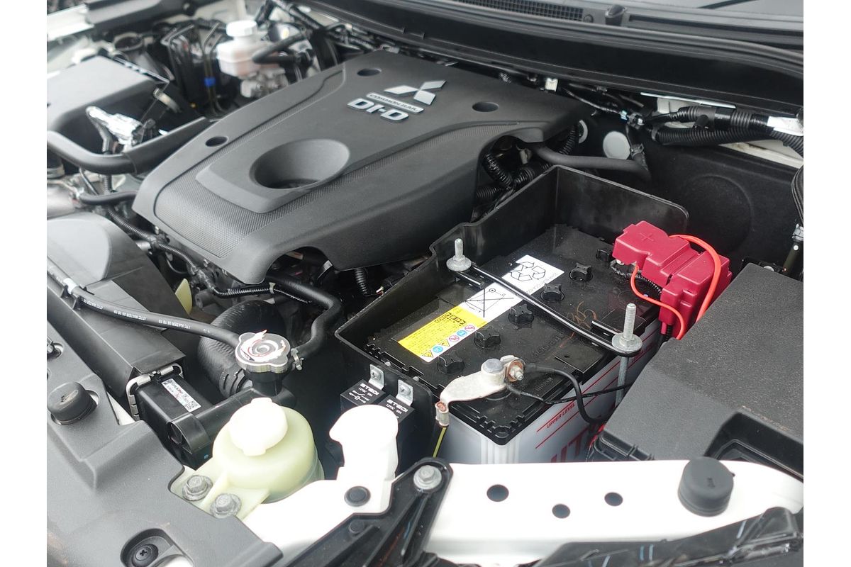 2019 Mitsubishi Triton GLX+ MR 4X4