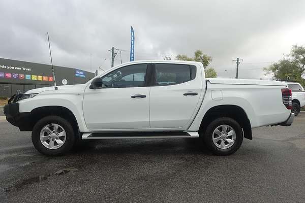2019 Mitsubishi Triton GLX+ MR 4X4