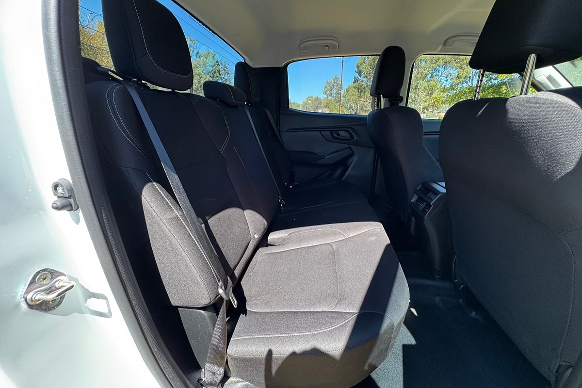 2023 Isuzu D-MAX SX 4X4