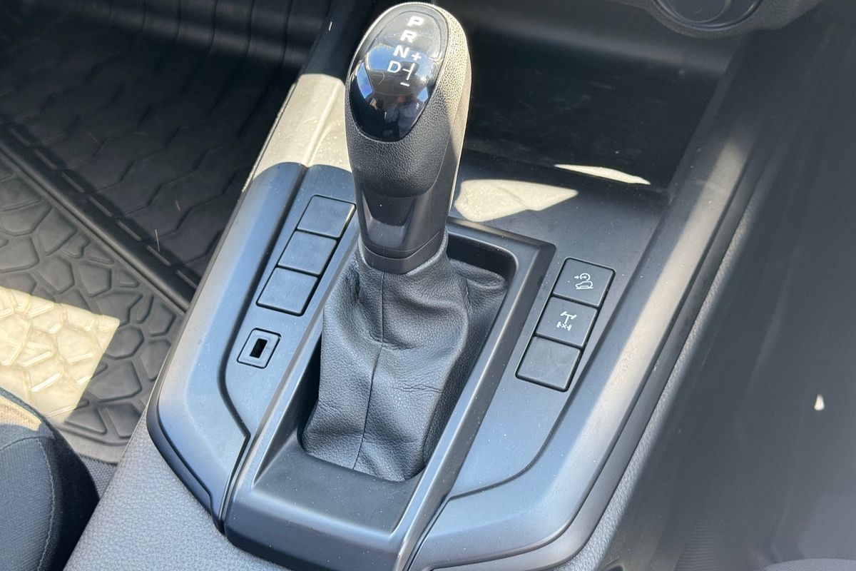 2023 Isuzu D-MAX SX 4X4
