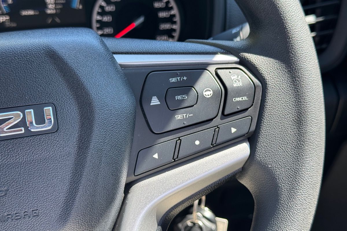 2023 Isuzu D-MAX SX 4X4