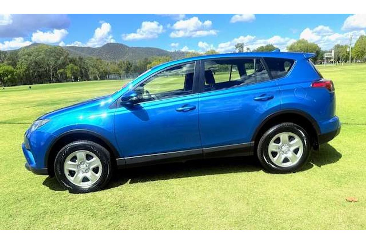 2018 Toyota RAV4 GX ZSA42R