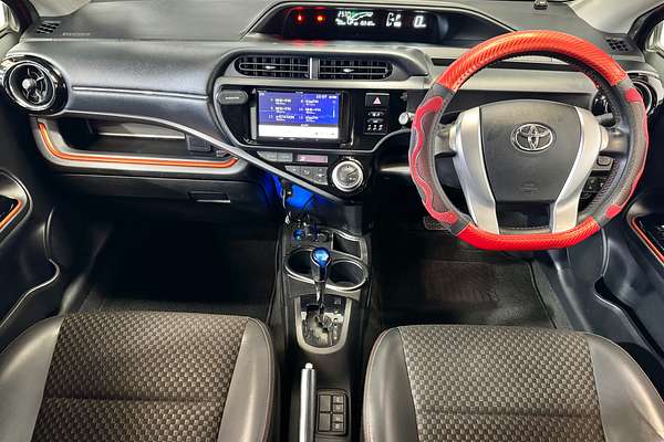 2016 Toyota AQUA X Urban