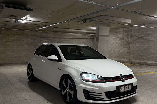 2017 Volkswagen Golf GTI 7
