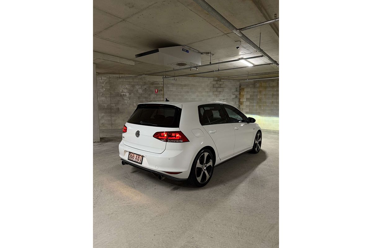 2017 Volkswagen Golf GTI 7