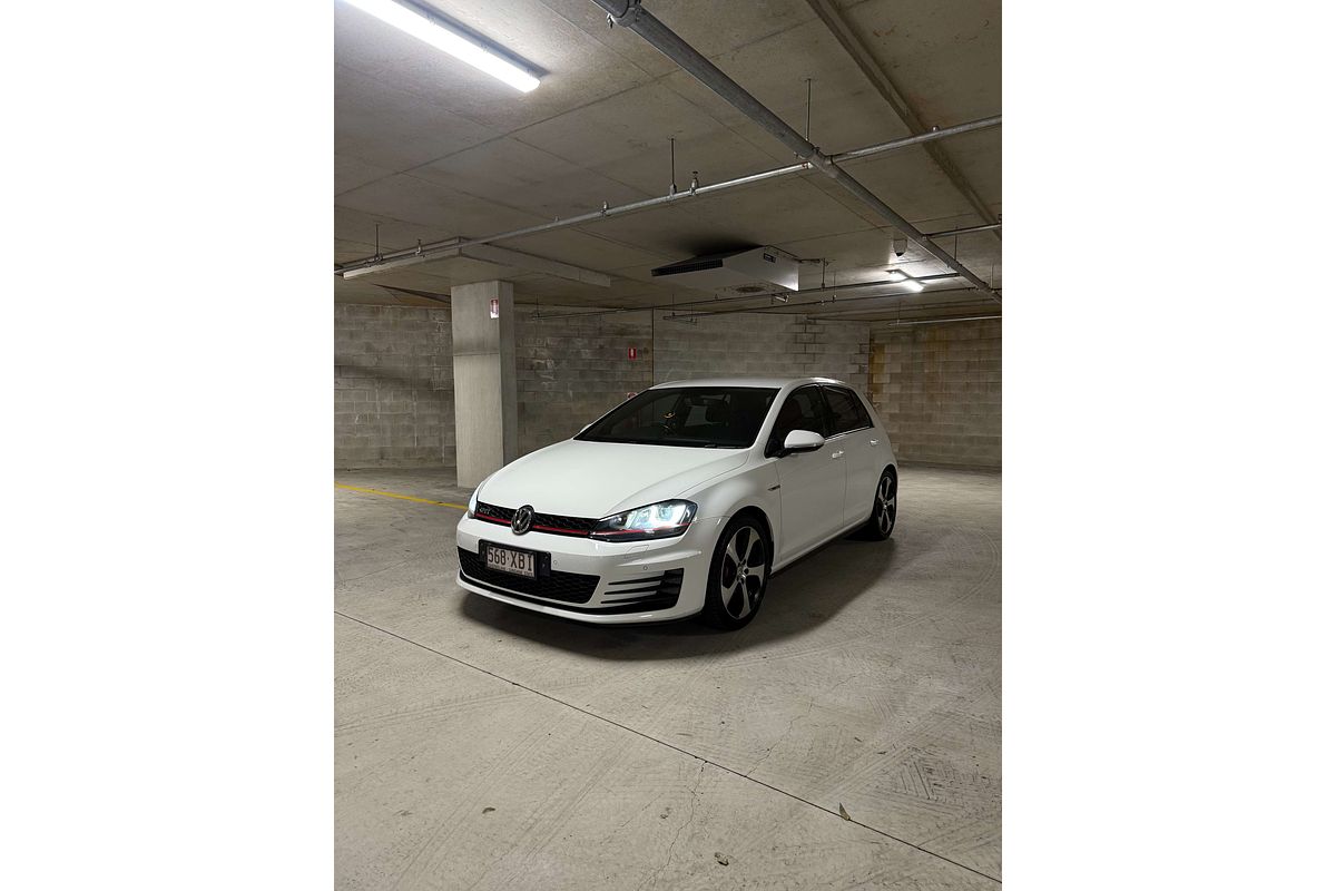2017 Volkswagen Golf GTI 7