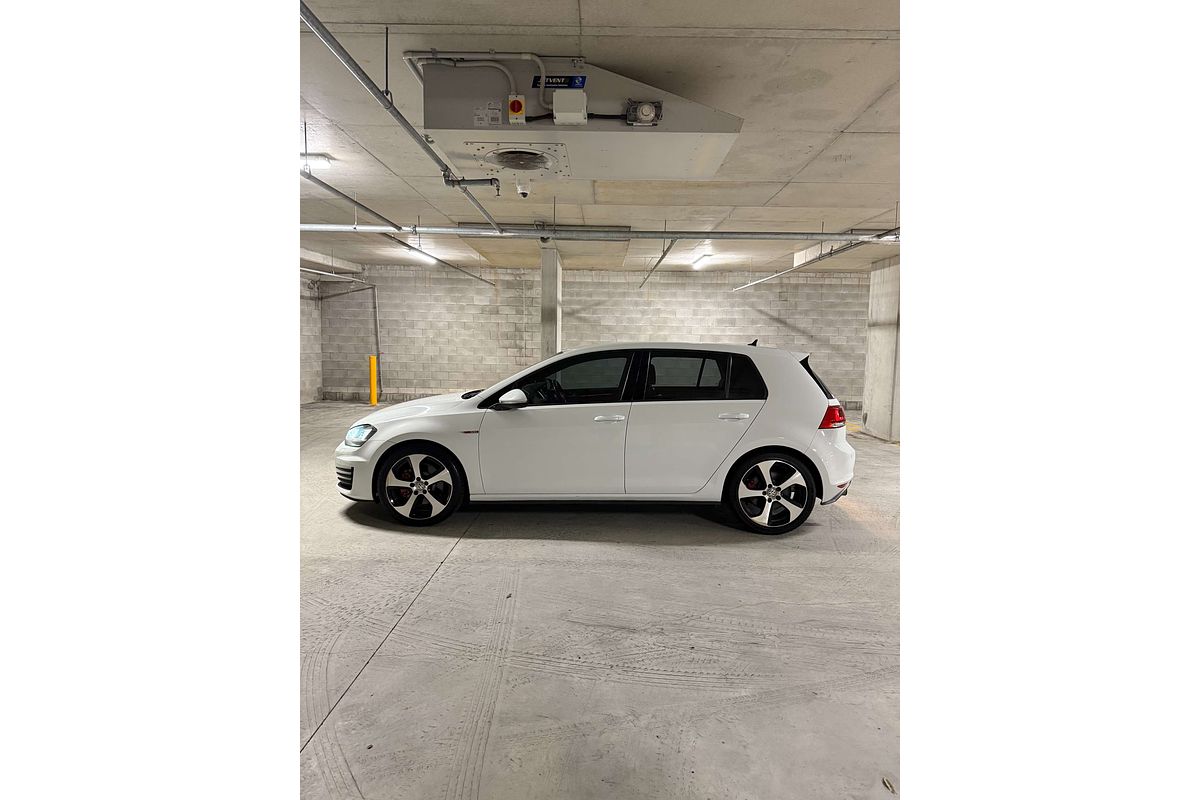 2017 Volkswagen Golf GTI 7