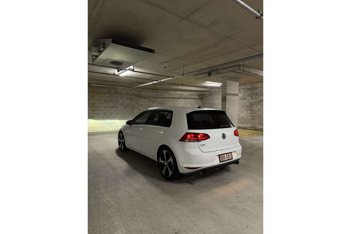 2017 Volkswagen Golf GTI 7