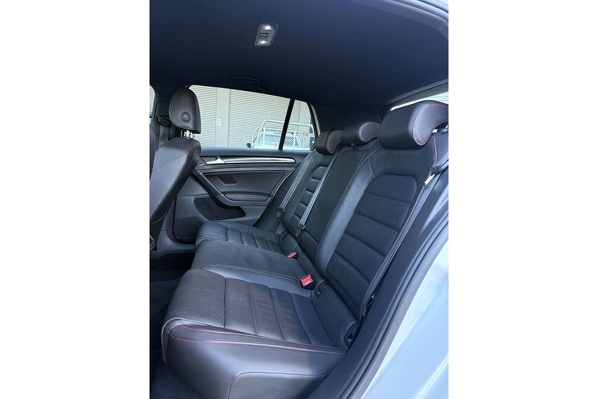 2017 Volkswagen Golf GTI 7