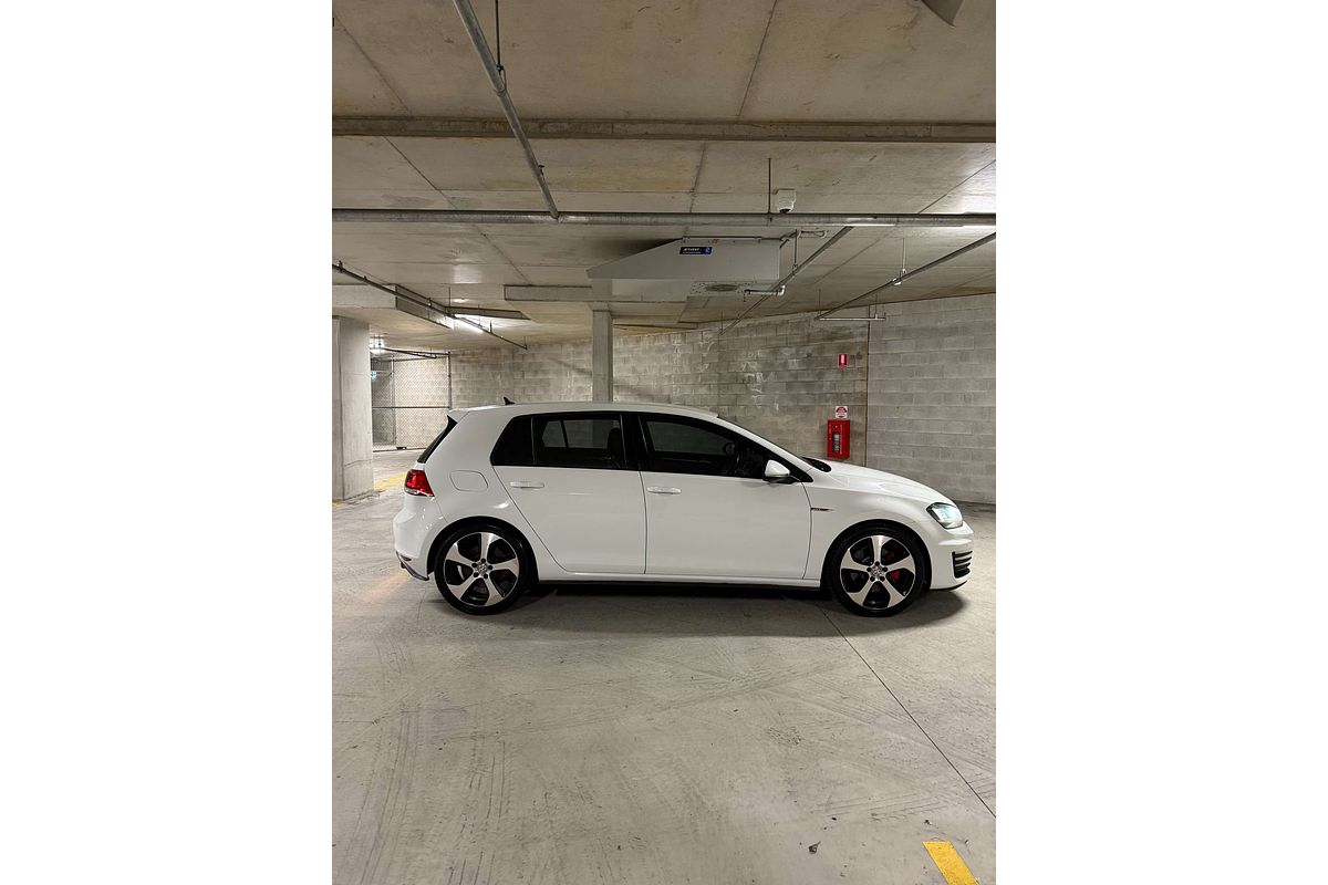 2017 Volkswagen Golf GTI 7