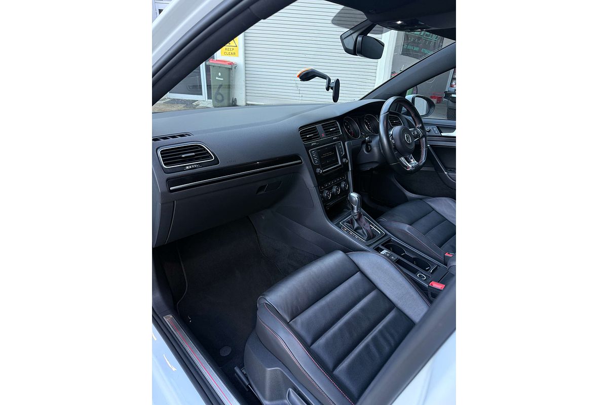 2017 Volkswagen Golf GTI 7