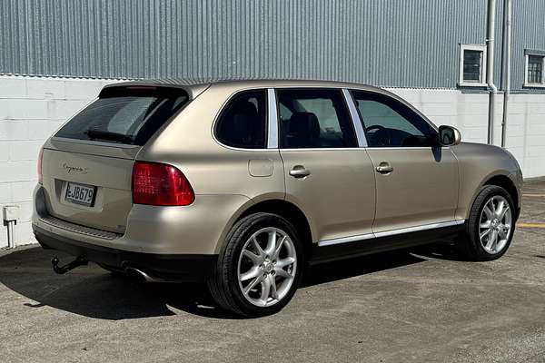 2004 Porsche CAYENNE S 4 DR 6SP TIP