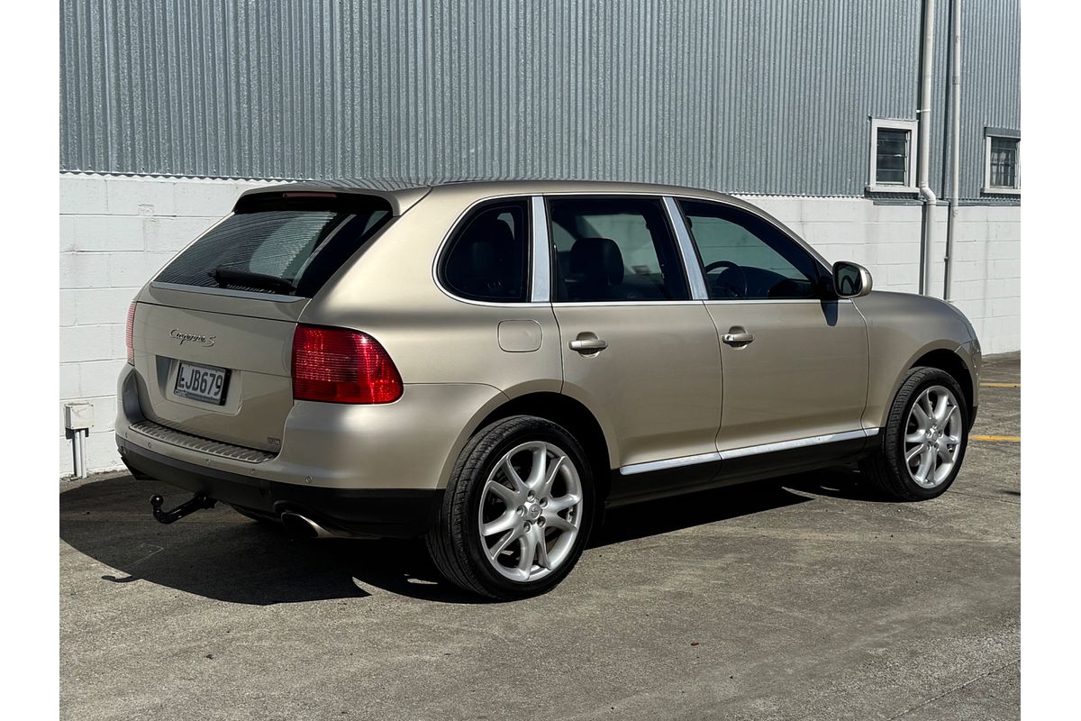 2004 Porsche CAYENNE S 4 DR 6SP TIP