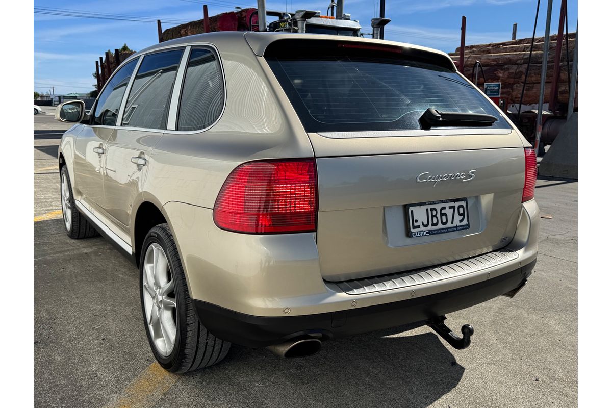 2004 Porsche CAYENNE S 4 DR 6SP TIP