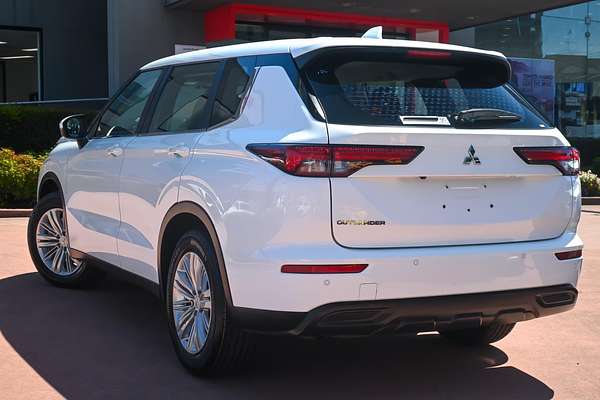 2022 Mitsubishi Outlander ES ZM