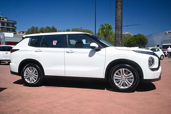 2022 Mitsubishi Outlander ES ZM