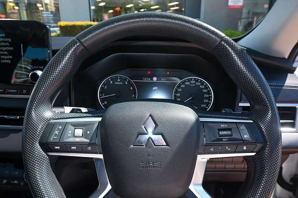 2022 Mitsubishi Outlander ES ZM