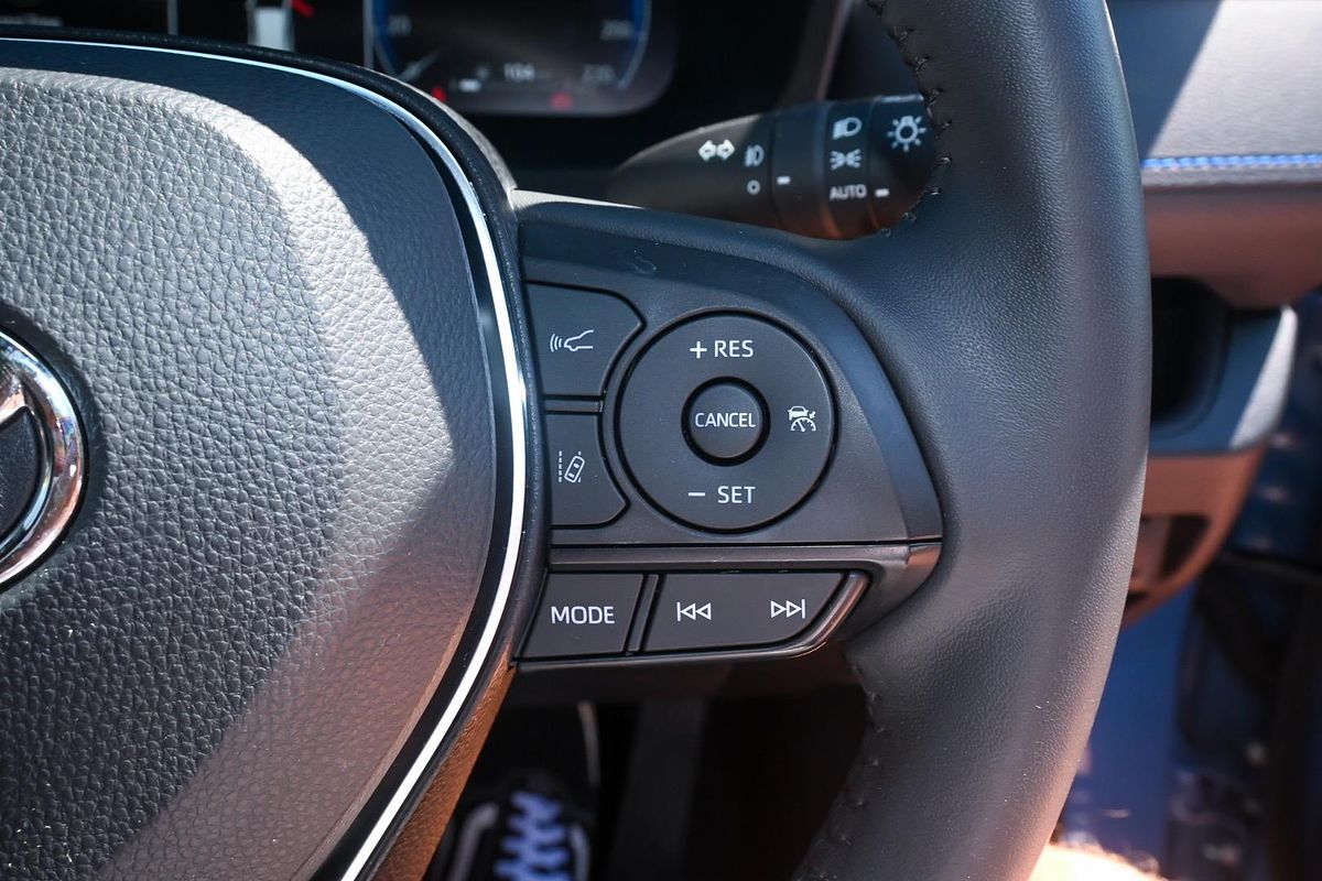 2024 Toyota RAV4 XSE AXAH54R